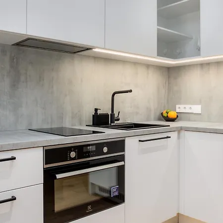 Center Apartment *