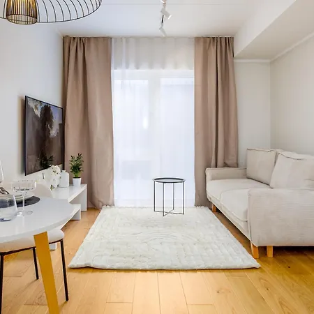 Center Apartment *