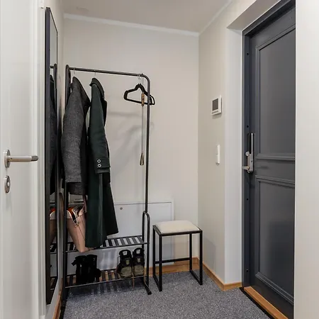 Center Apartment *